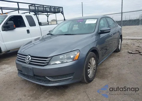2014 Volkswagen Passat 1.8T S z USA, uszkodzony, nr VIN 1VWAT7A32EC042816